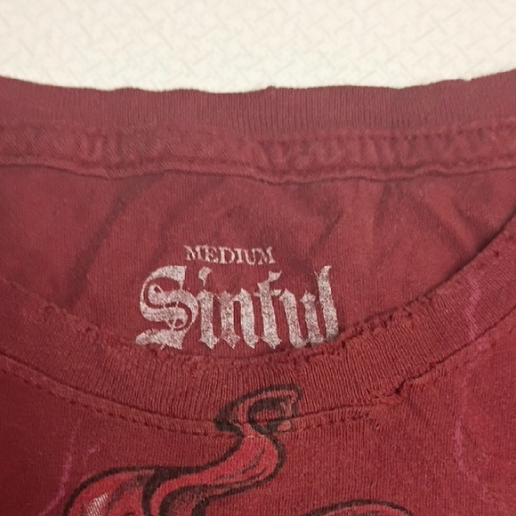 Ed Hardy Red and Pink Short Sleeve Tee - Picture 3 of 6